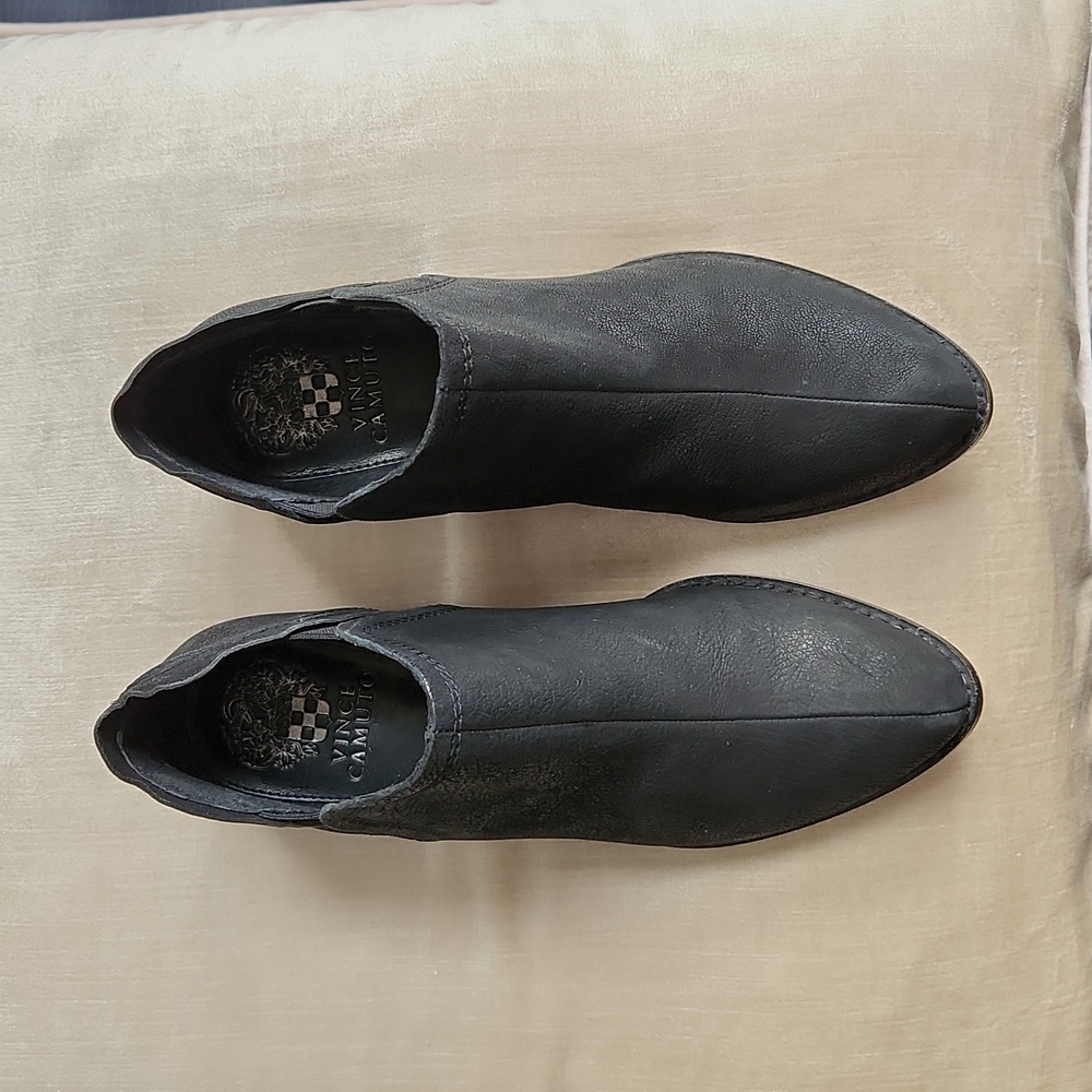Vince Camuto pebbled leather ankle booties, low heel.  Worn once, pet smoke free